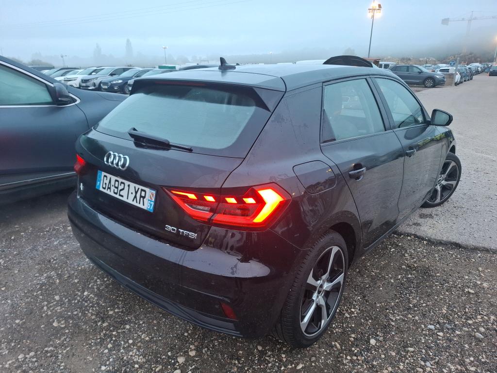 AUDI A1 SPORTBACK 30 TFSI 110 ch S tronic 7 Design 2021