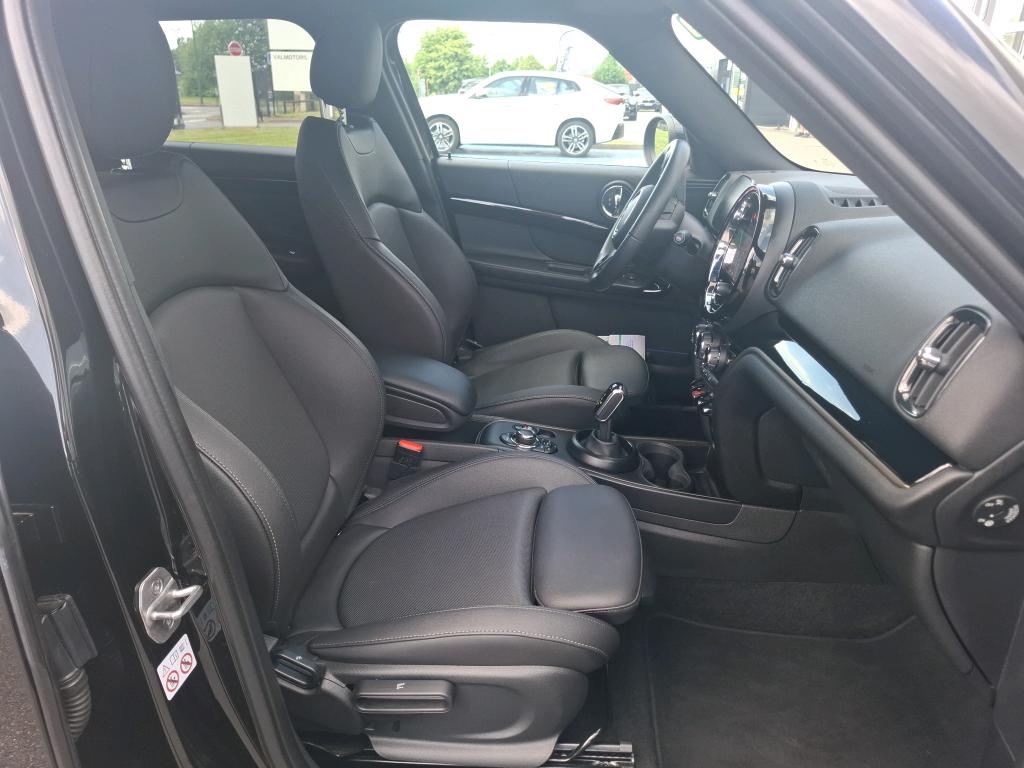 MINI COUNTRYMAN F60 LCI 136 ch BVA7 Cooper Essential 2023