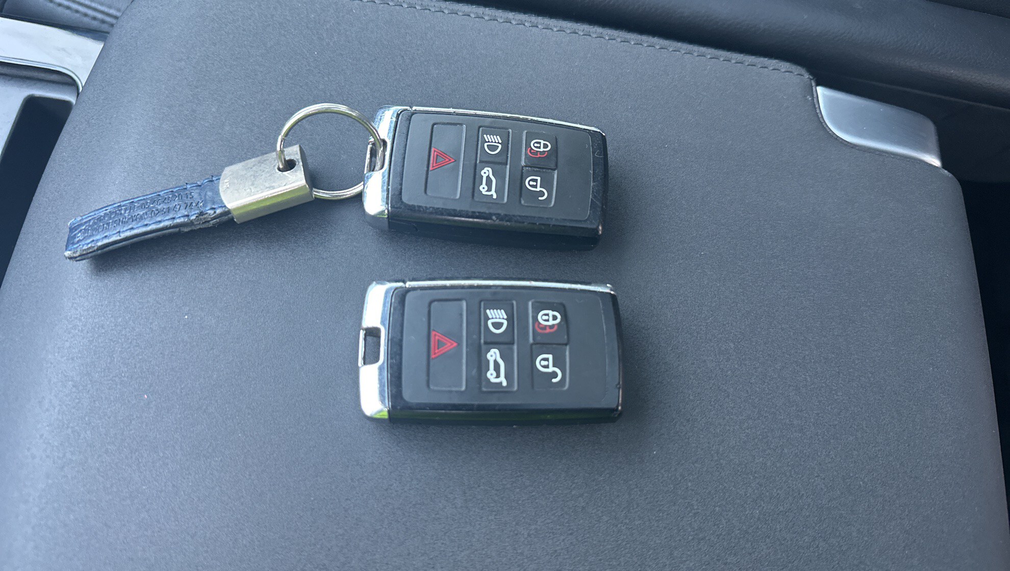 LAND ROVER DISCOVERY Mark III Sd6 3.0 306 ch HSE 2019