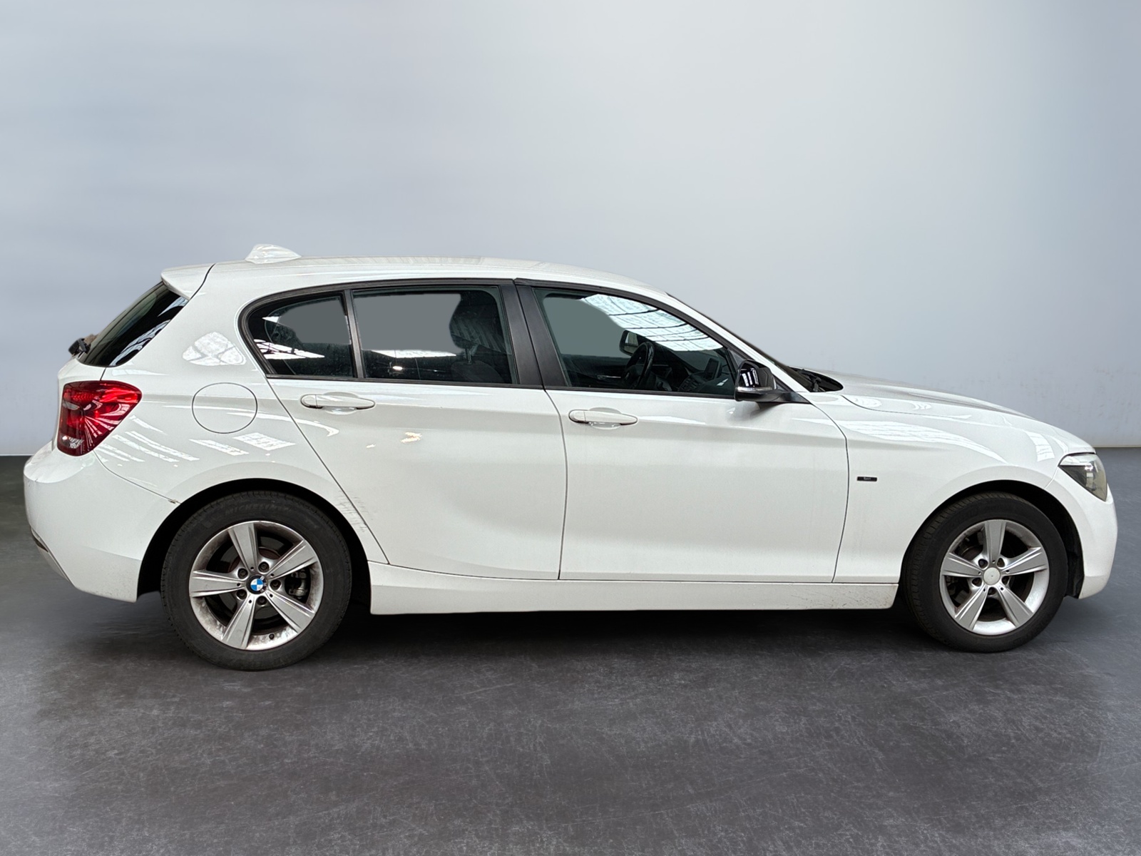 BMW SERIE 1 118i 170 ch Sport 2012