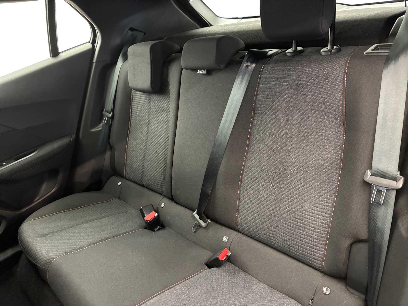 PEUGEOT 2008 Hybrid 145 ch e-DCS6 Style 2025