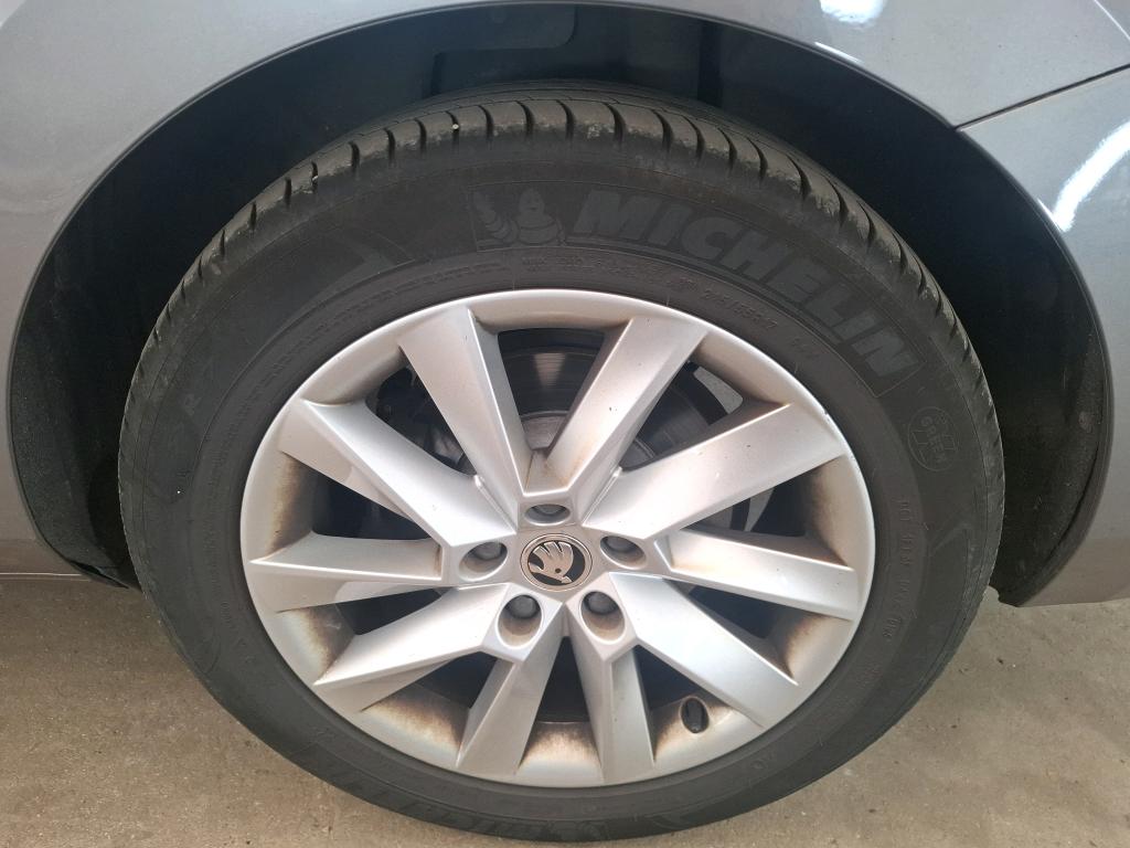 SKODA SUPERB COMBI 2.0 TDI 150 SCR DSG7 Business 2023