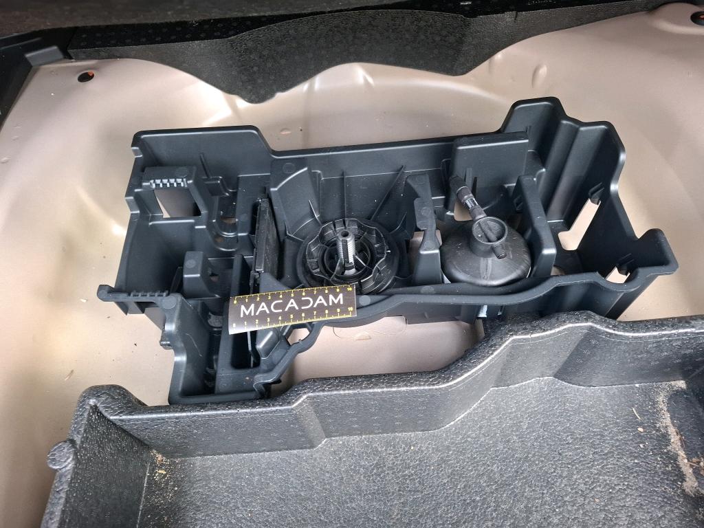 PEUGEOT 2008 BlueHDi 130 S&S EAT8 GT 2021