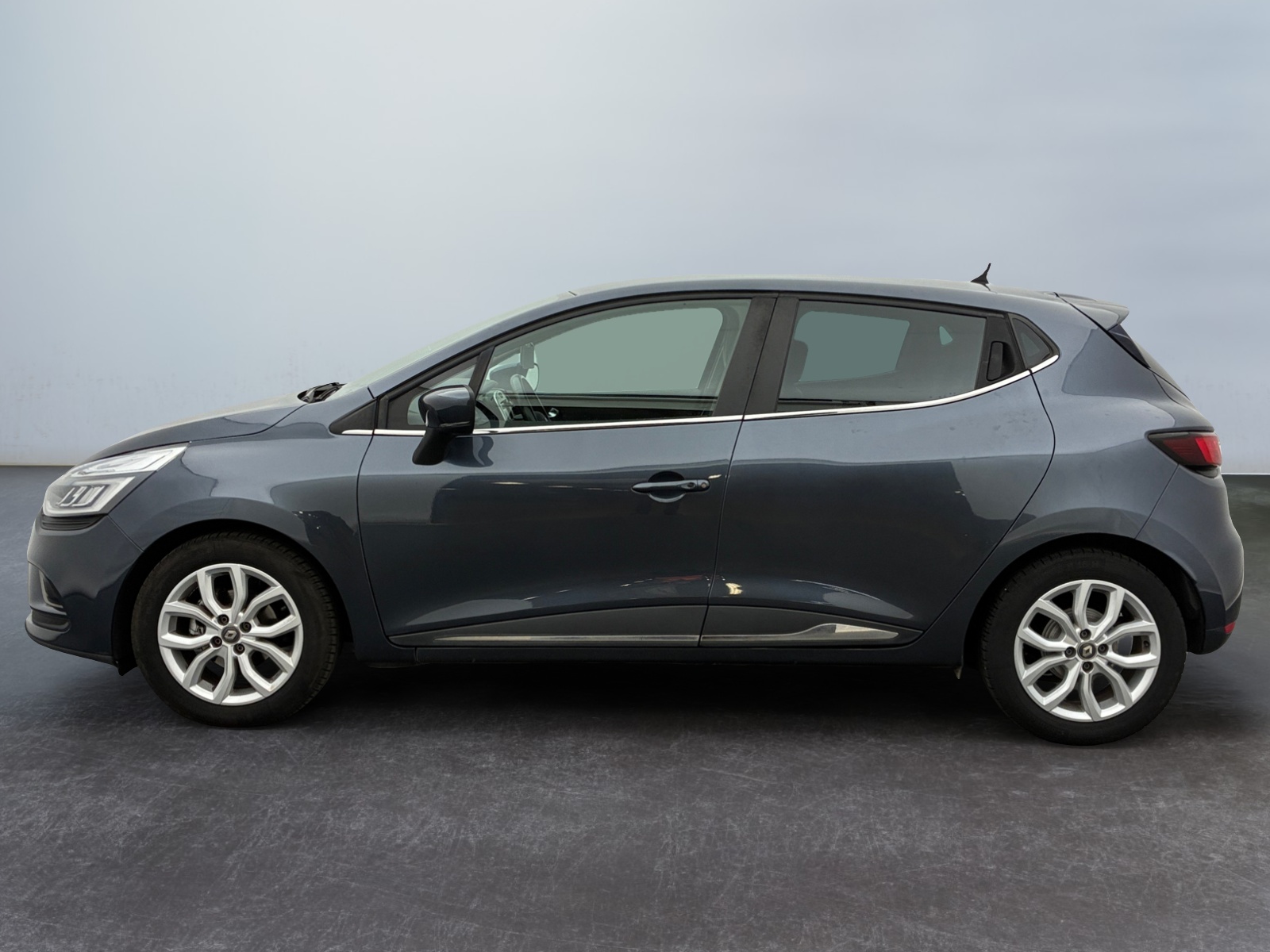 RENAULT Clio dCi 90 E6C Intens Intens 2019