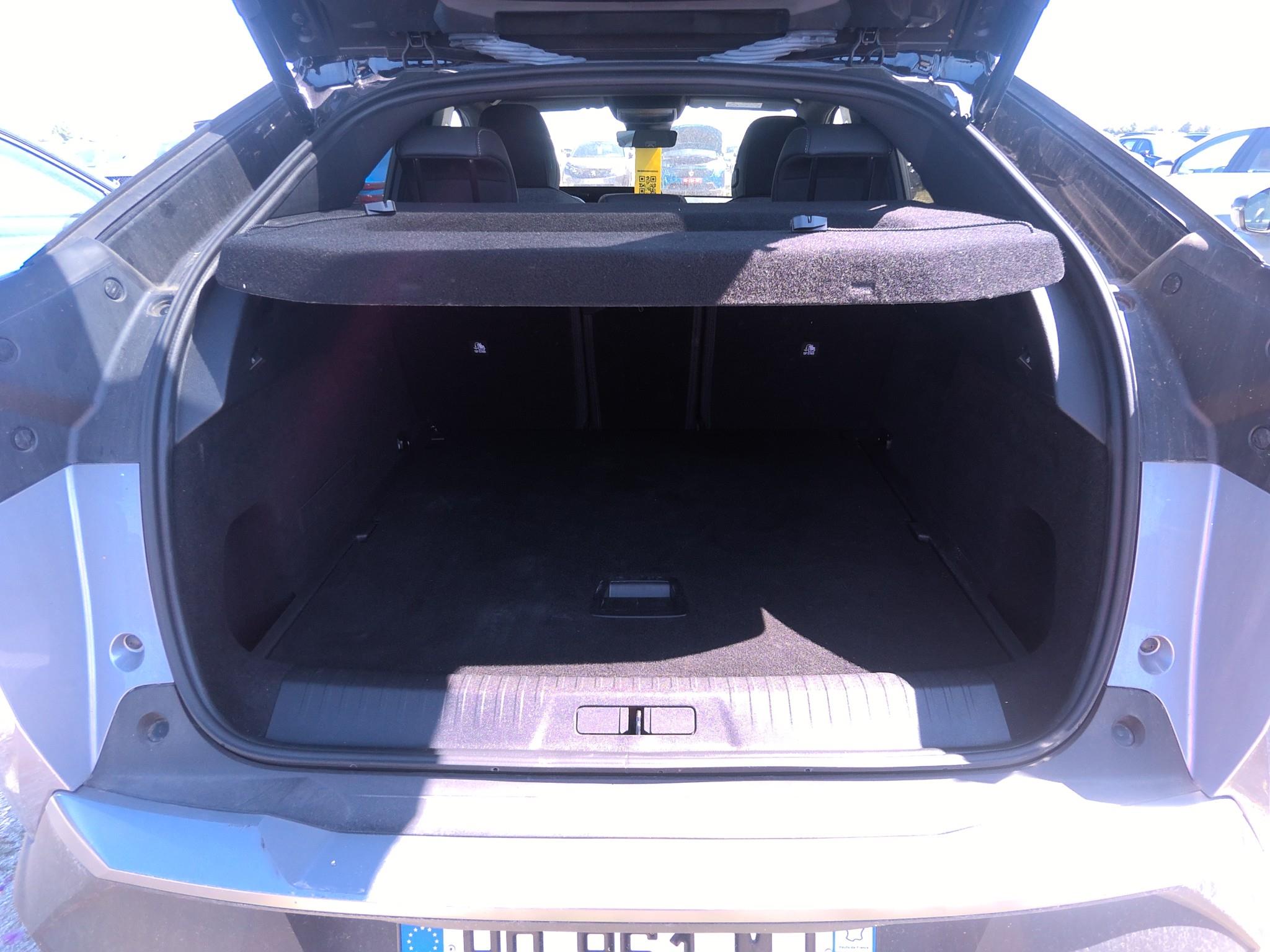 PEUGEOT 3008 Hybrid 145 e-DCS6 GT 2025