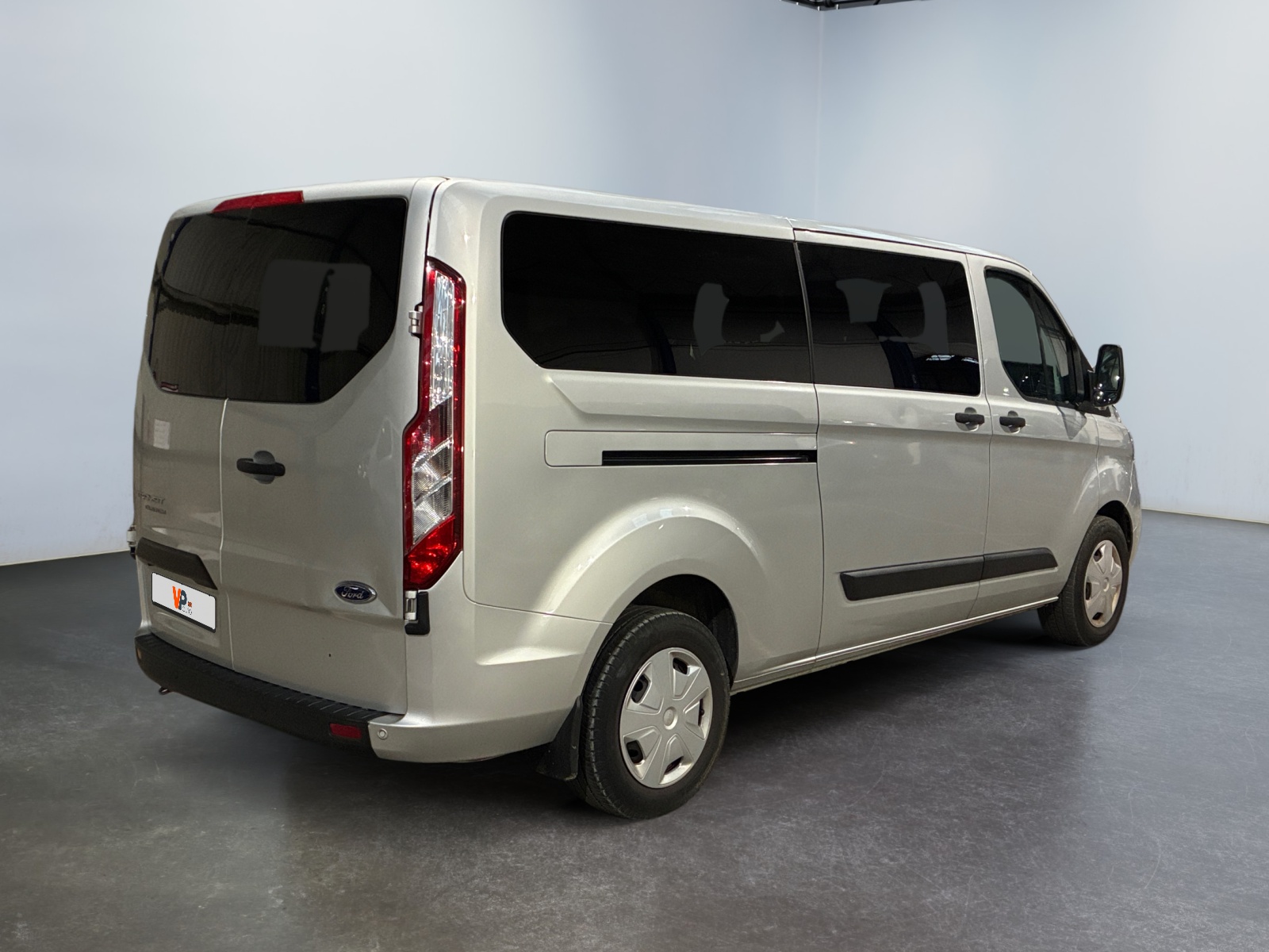 FORD Transit Custom Kombi 320 L2H1 2.0 EcoBlue 130 Trend Business 9pl 2023