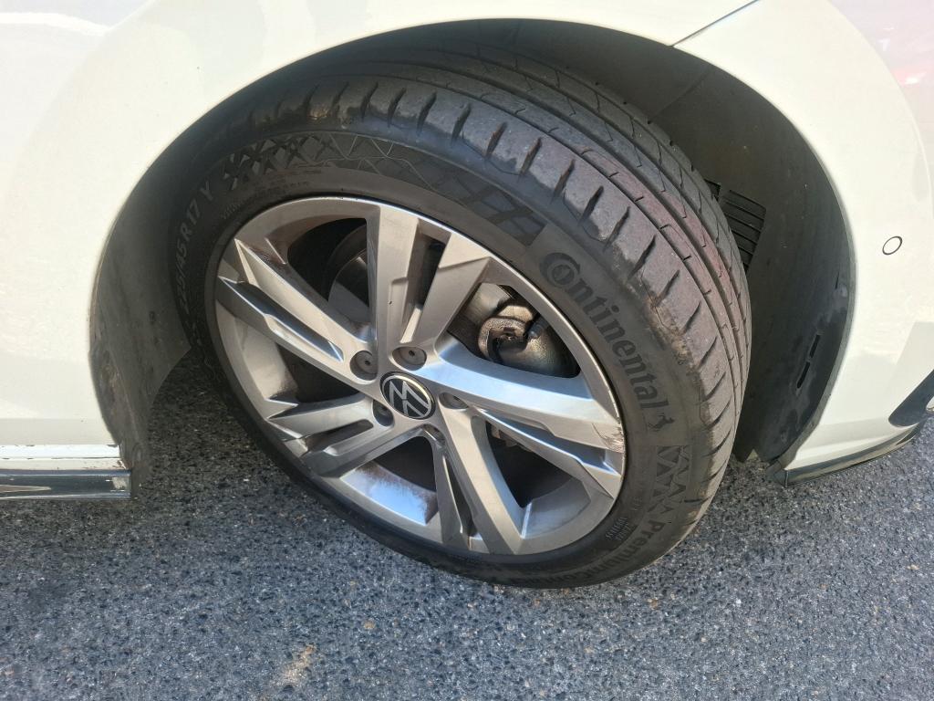 VOLKSWAGEN GOLF 1.5 eTSI OPF 130 DSG7 R-Line 2022