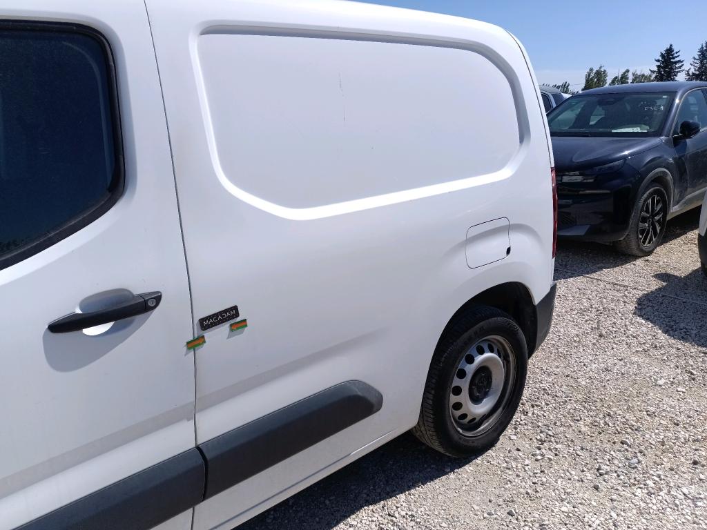PEUGEOT PARTNER FGN FOURGON STANDARD 650 KG BLUEHDI 130 S&S EAT8 PREMIUM 2021