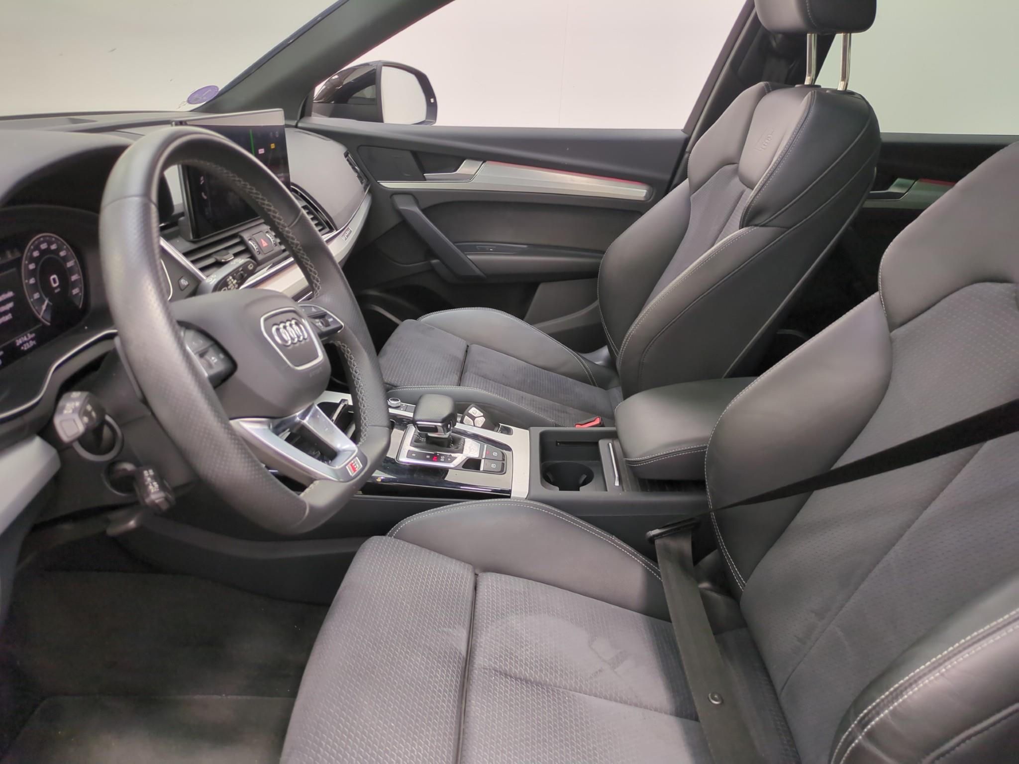 AUDI Q5 50 TFSIe 299 S tronic 7 Quattro line 2024