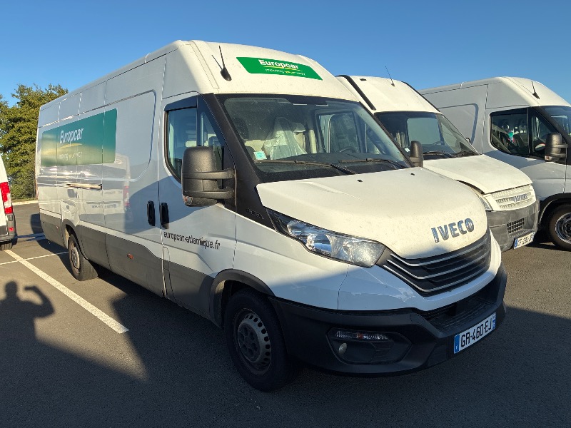 IVECO 35S14V16 2.3 140 ch Pack business ouverture portes 270 degrés 2023