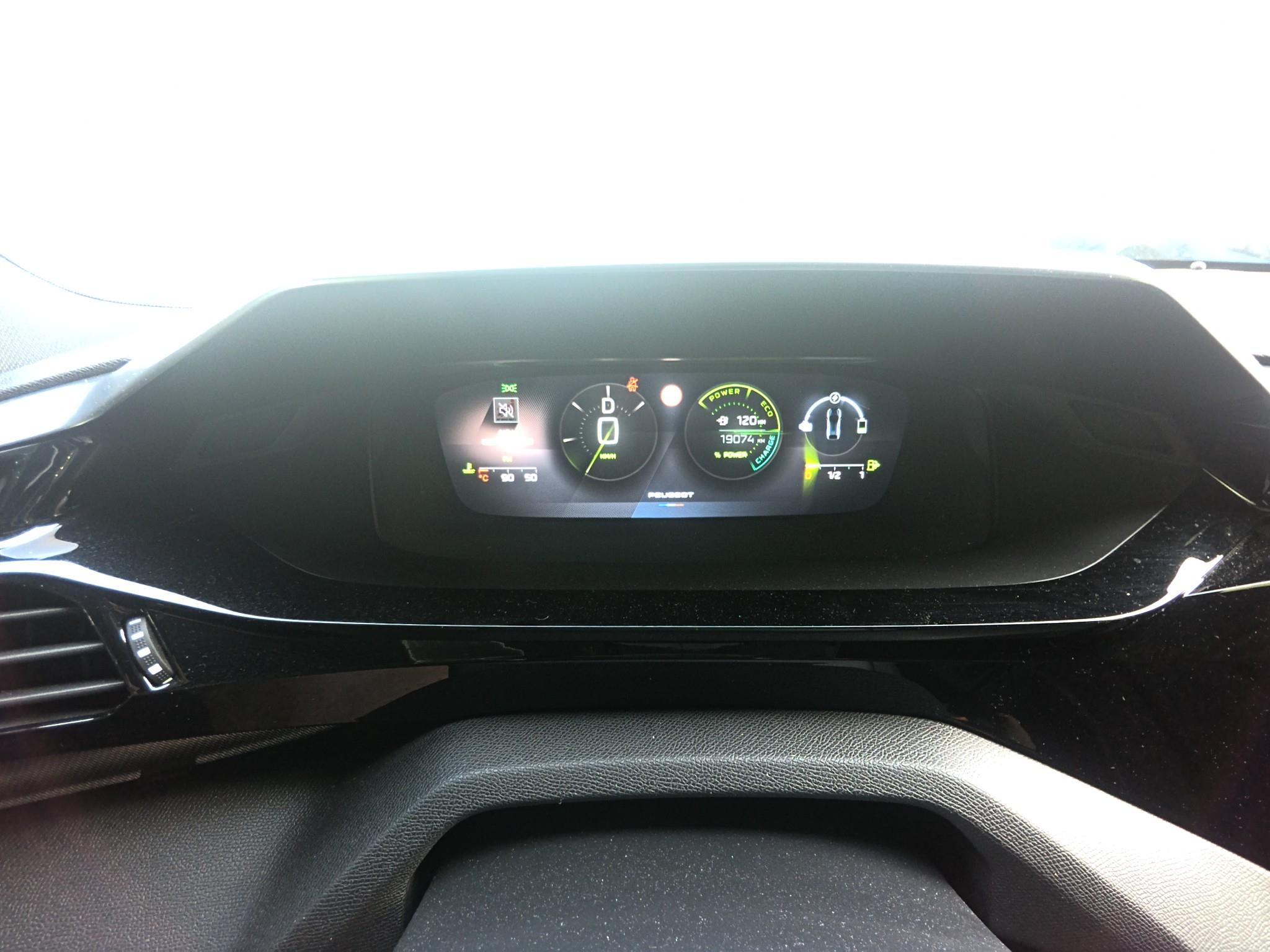 PEUGEOT 408 Hybrid 145 e-DCS6 GT 2025