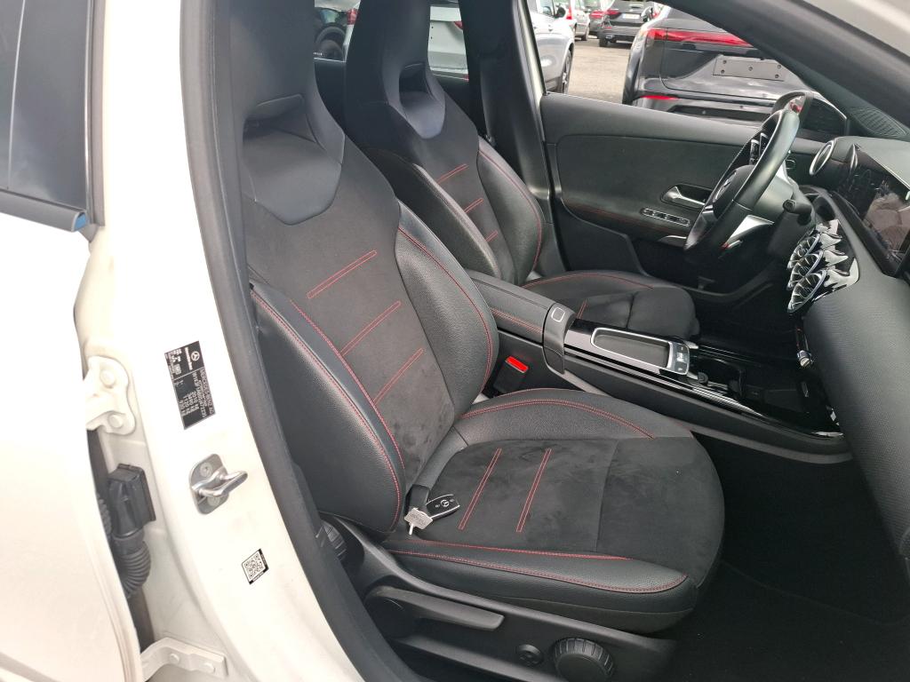 MERCEDES-BENZ CLASSE A 180 d Business Line 2024