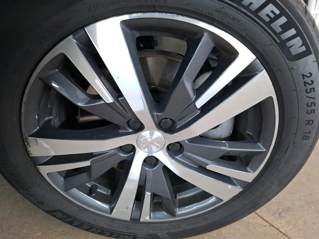 PEUGEOT 3008 Hybrid 225 e-EAT8 Allure Pack 2023