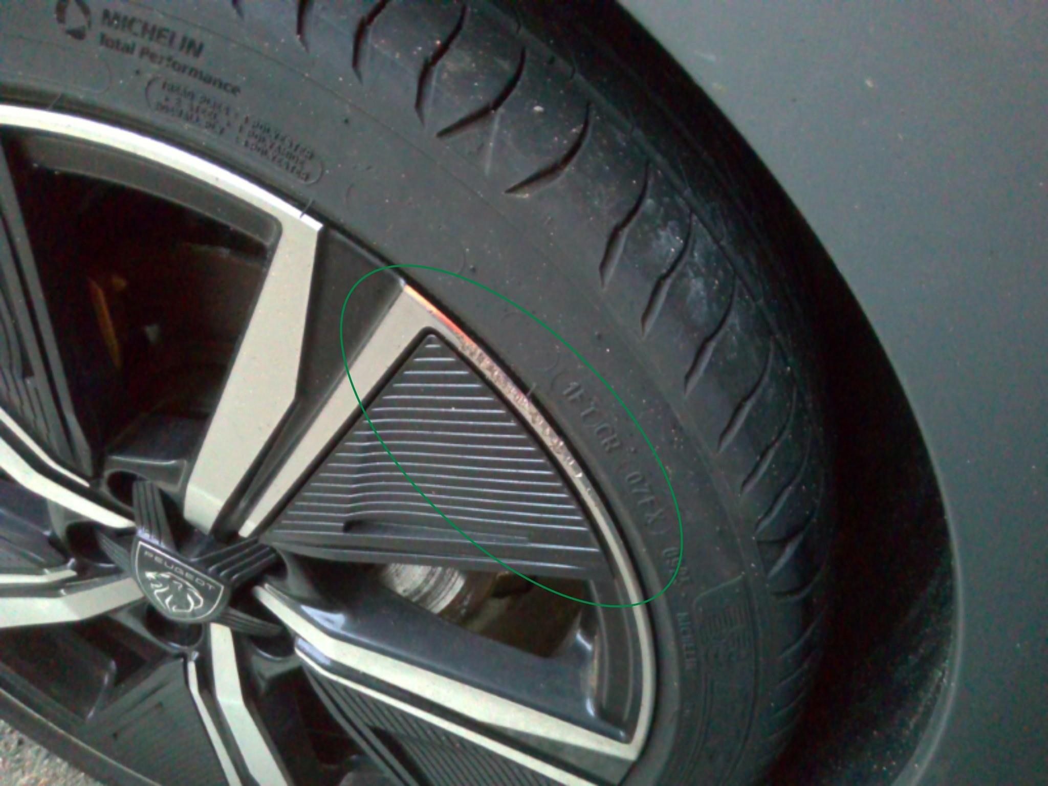 PEUGEOT 308 Hybrid 145 e-DCS6 GT 2025