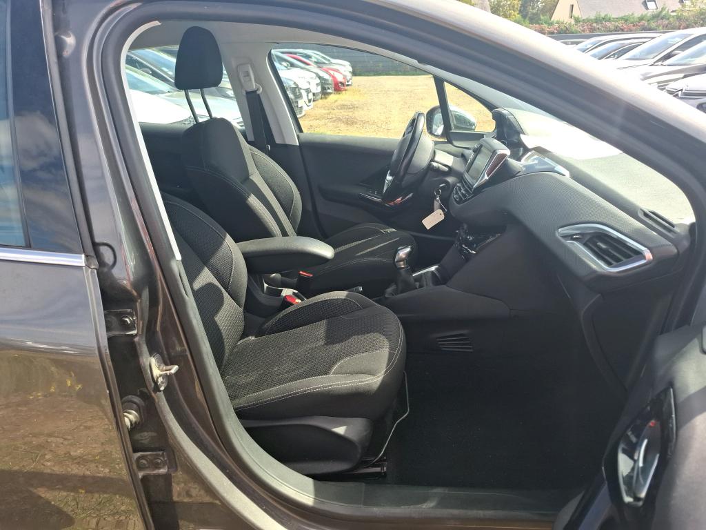 PEUGEOT 208 1.2 PureTech 110ch S&S BVM5 Allure Business 2018