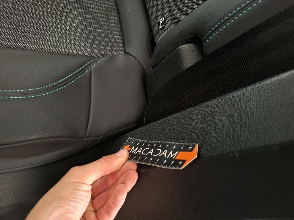PEUGEOT 3008 Hybrid 225 e-EAT8 Active Pack 2023