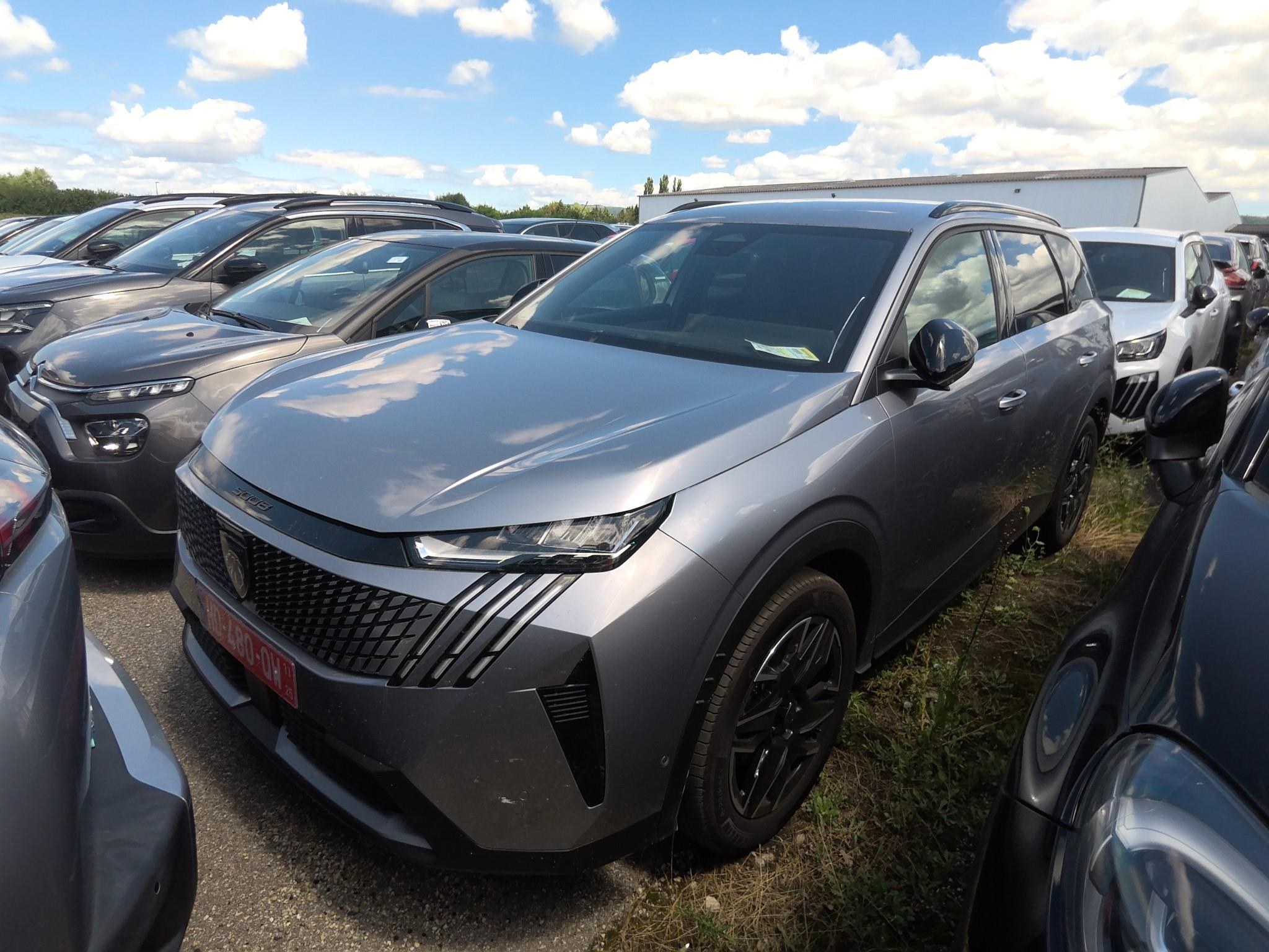 5008 HYBRID