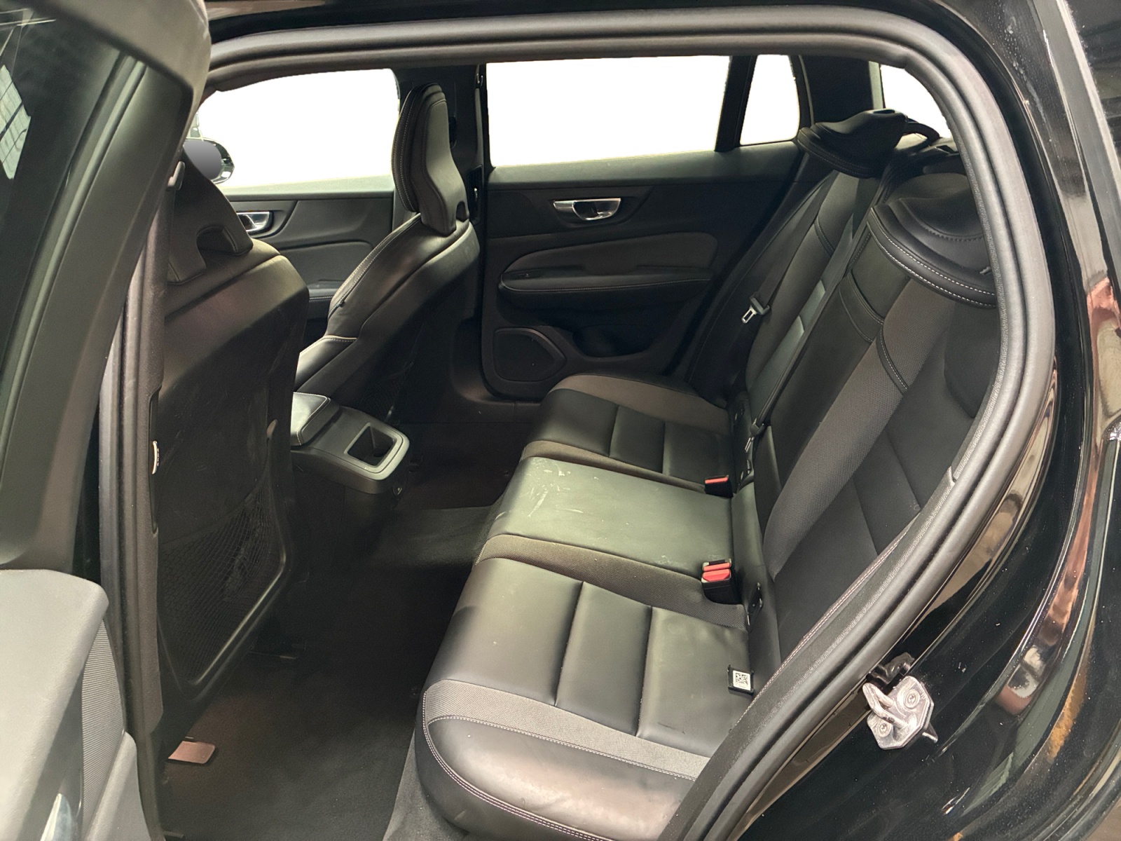 VOLVO V60 B3 163 ch Geartronic 8 R-Design 2021