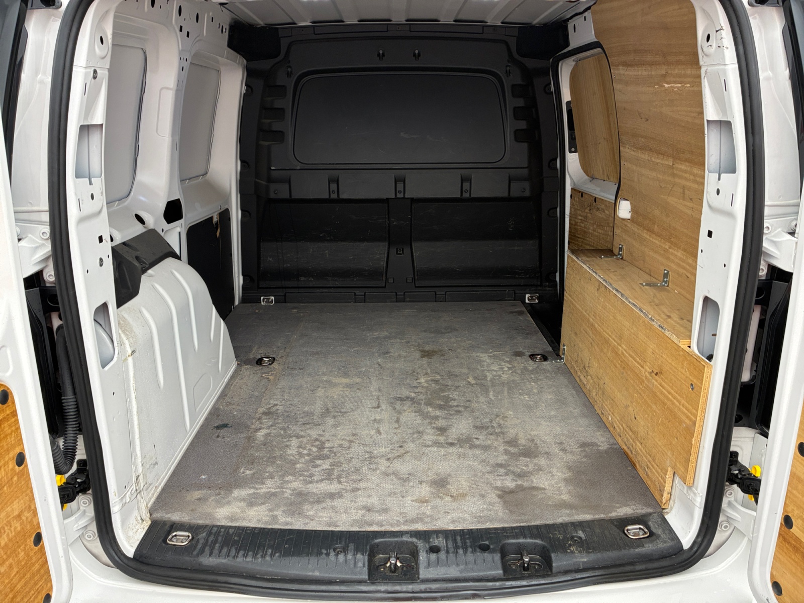 VOLKSWAGEN CADDY CARGO 2.0 TDI 122 DSG7 BUSINESS 2024