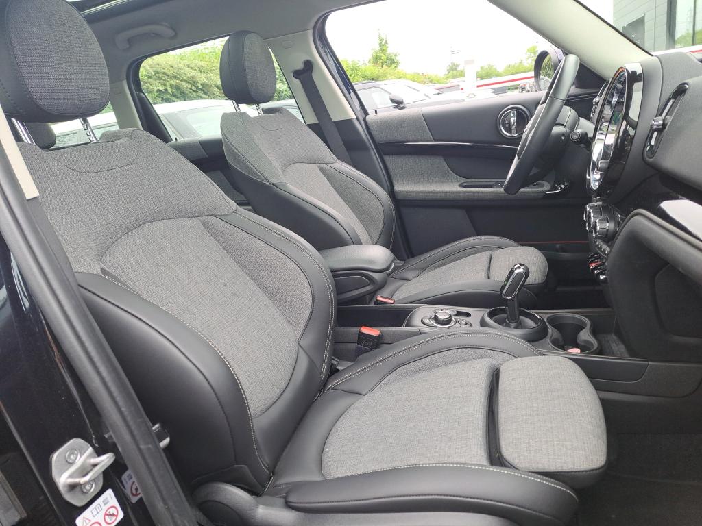 MINI COUNTRYMAN F60 LCI 136 ch BVA7 Cooper Essential 2023