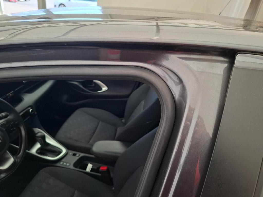 TOYOTA YARIS HYBRIDE 116h Dynamic 2024