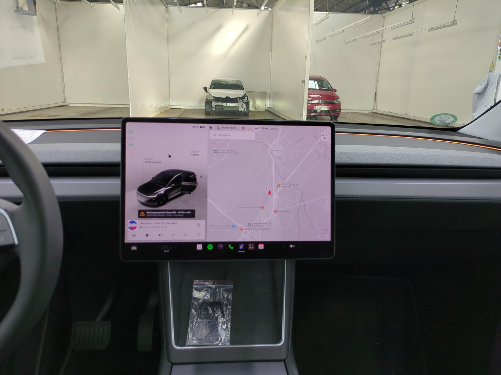 TESLA  2025
