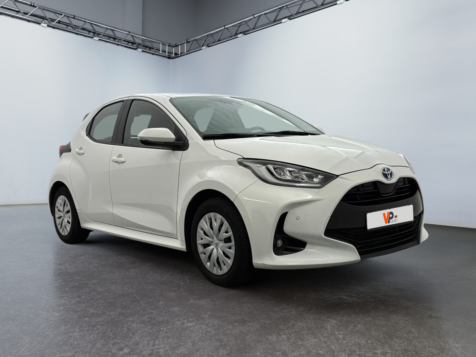 TOYOTA YARIS AFFAIRES HYBRIDE 116H DYNAMIC BUSINESS + PROGRAMME BEYOND ZERO ACADEMY 2024
