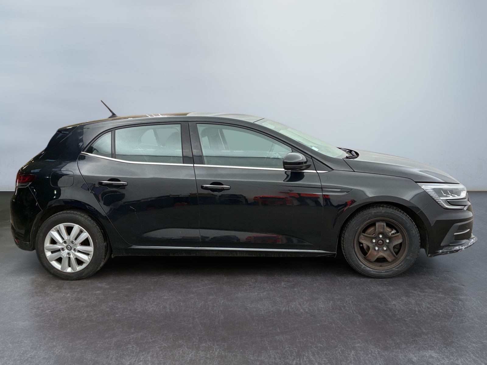 RENAULT Mégane IV Berline Blue dCi 115 EDC - 20 Business 2021