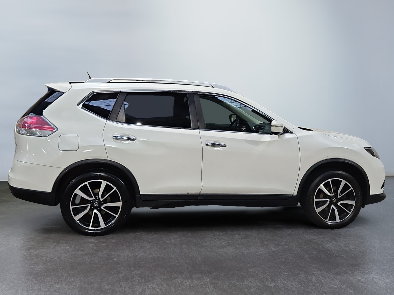 NISSAN X-TRAIL 1.6 dCi 130 7pl Xtronic N-Connecta 2016