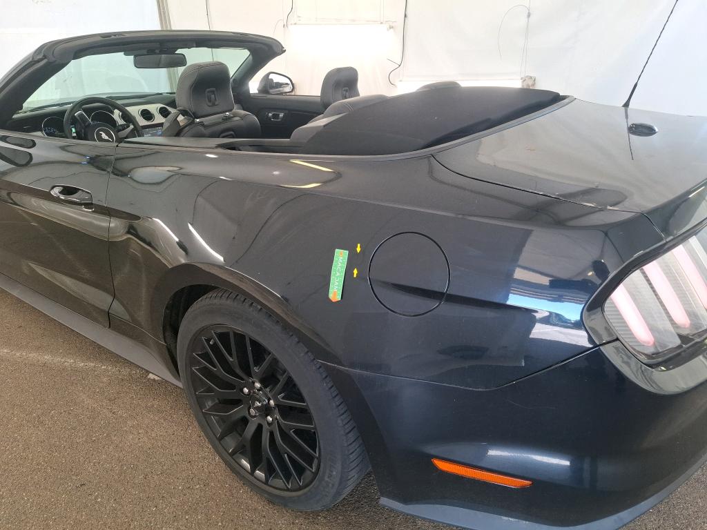 FORD MUSTANG CONVERTIBLE V8 5.0 421 GT A 2016
