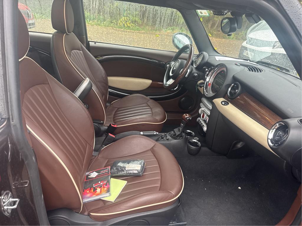 MINI Clubman 1.6i - 120 Cooper Pack Chili + A 2010