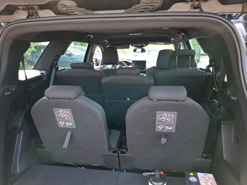 PEUGEOT 5008 Hybrid 136 e-DCS6 Active Pack 2024