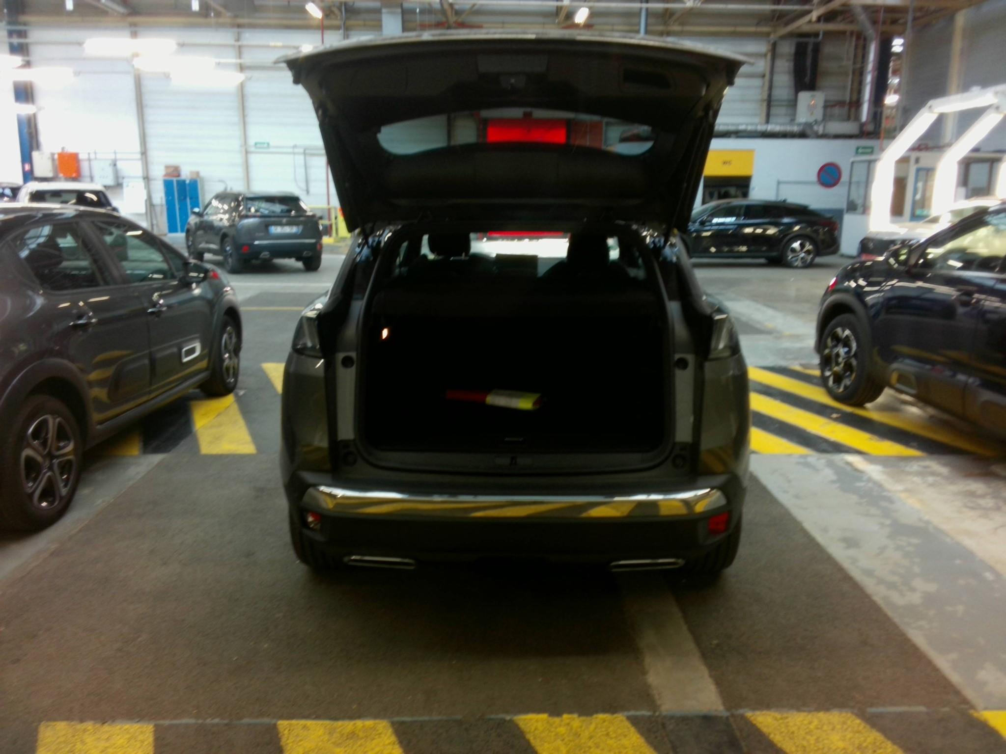 PEUGEOT 3008 Hybrid 225 e-EAT8 GT 2023