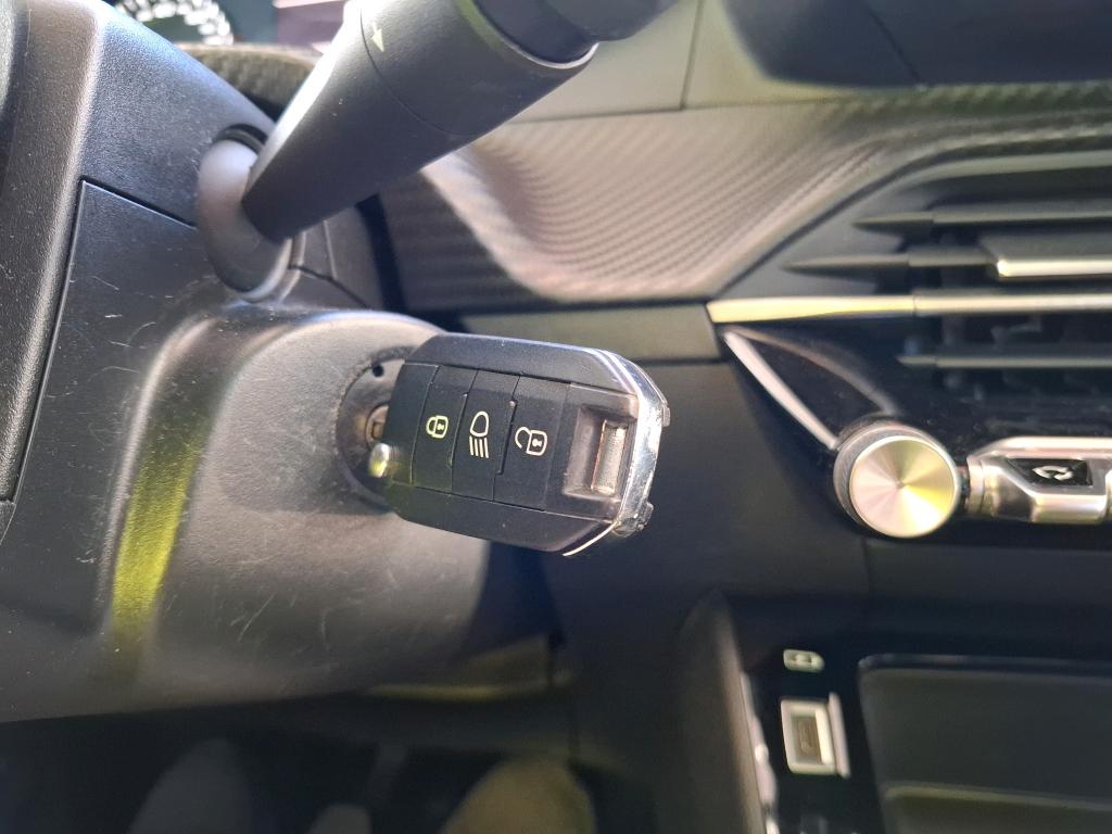 PEUGEOT 208) 208 BlueHDi 100 S&S BVM6 Active Pack 2023