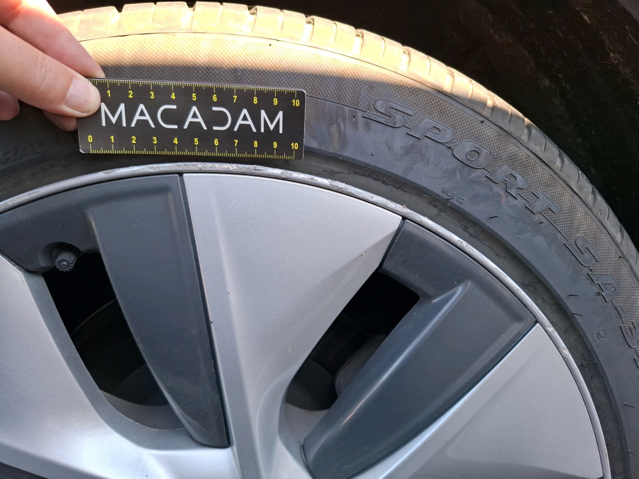TESLA MODEL Y Standard RWD 2023