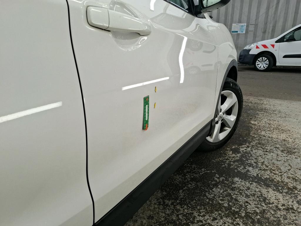 NISSAN  2019