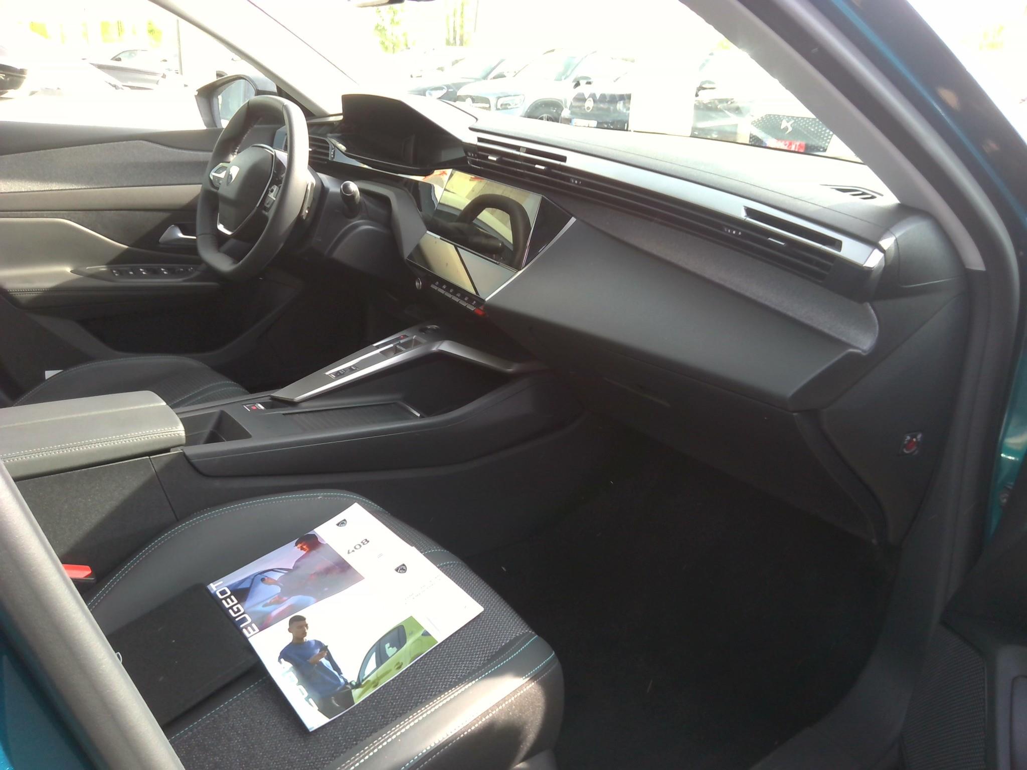 PEUGEOT 408 Hybrid 145 e-DCS6 Allure 2025