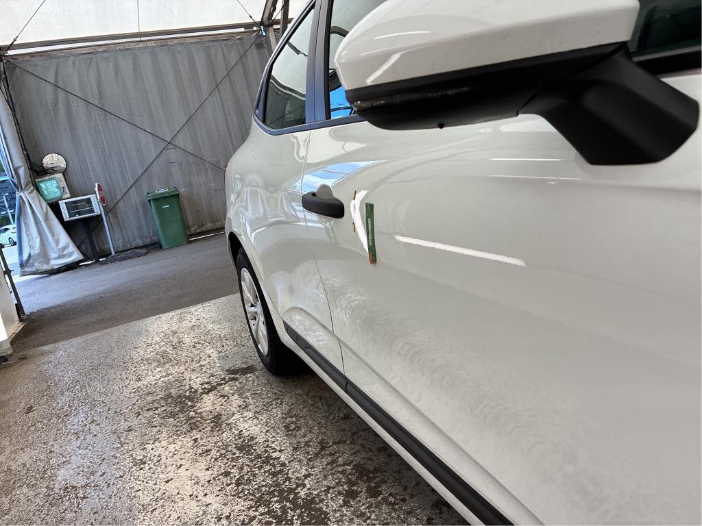 RENAULT CLIO SOCIETE BLUE DCI 100 - 21N AIR NAV 2022