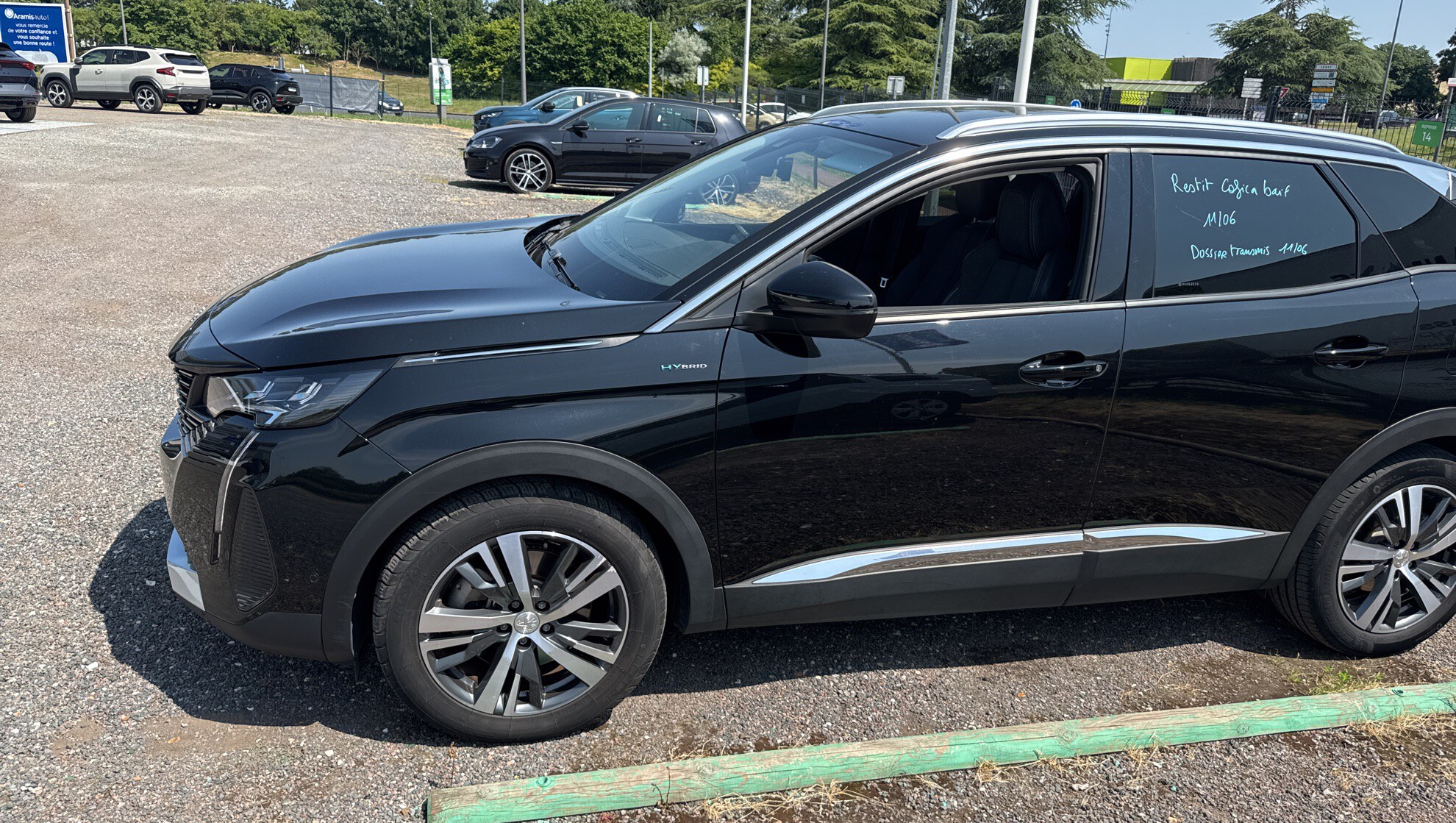 3008 HYBRID