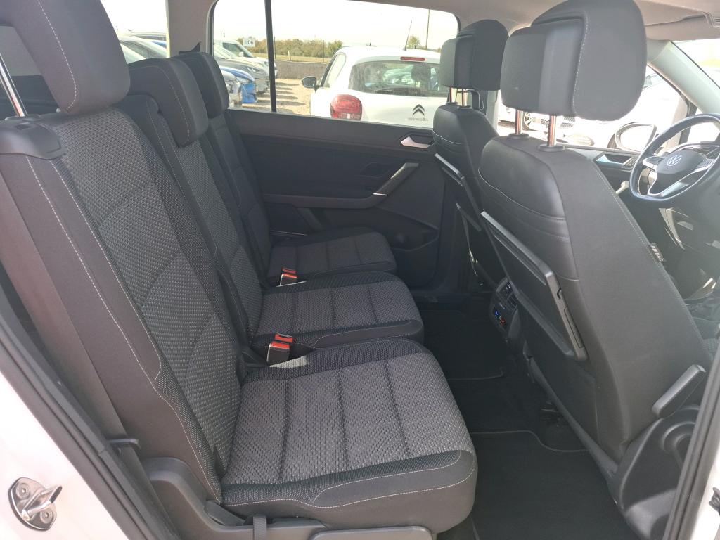 VOLKSWAGEN TOURAN BUSINESS 2.0 TDI 150 DSG7 5pl Life 2022