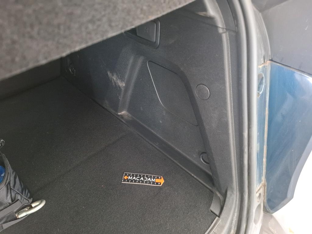 PEUGEOT 3008 Hybrid 225 e-EAT8 Active Pack 2023