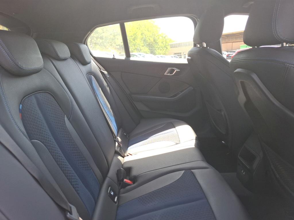 BMW SERIE 1 F40 118d 150 ch BVA8 M Sport 2022