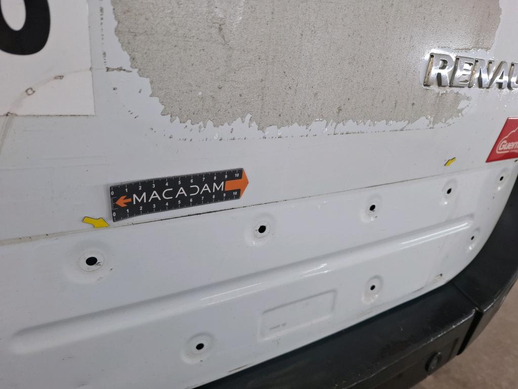 RENAULT MASTER FOURGON FGN L2H2 3.5t 2.3 dCi 130 E6 GRAND CONFORT 2017