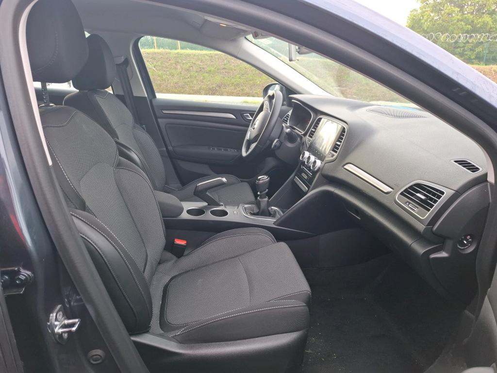 RENAULT MÉGANE MEGANE IV Berline TCe 140 Evolution 2022