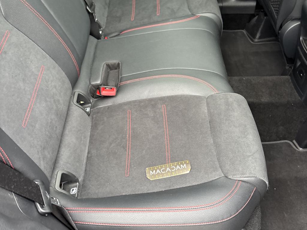 MERCEDES-BENZ MERCEDES GLA II 200 7G-DCT AMG Line 2022