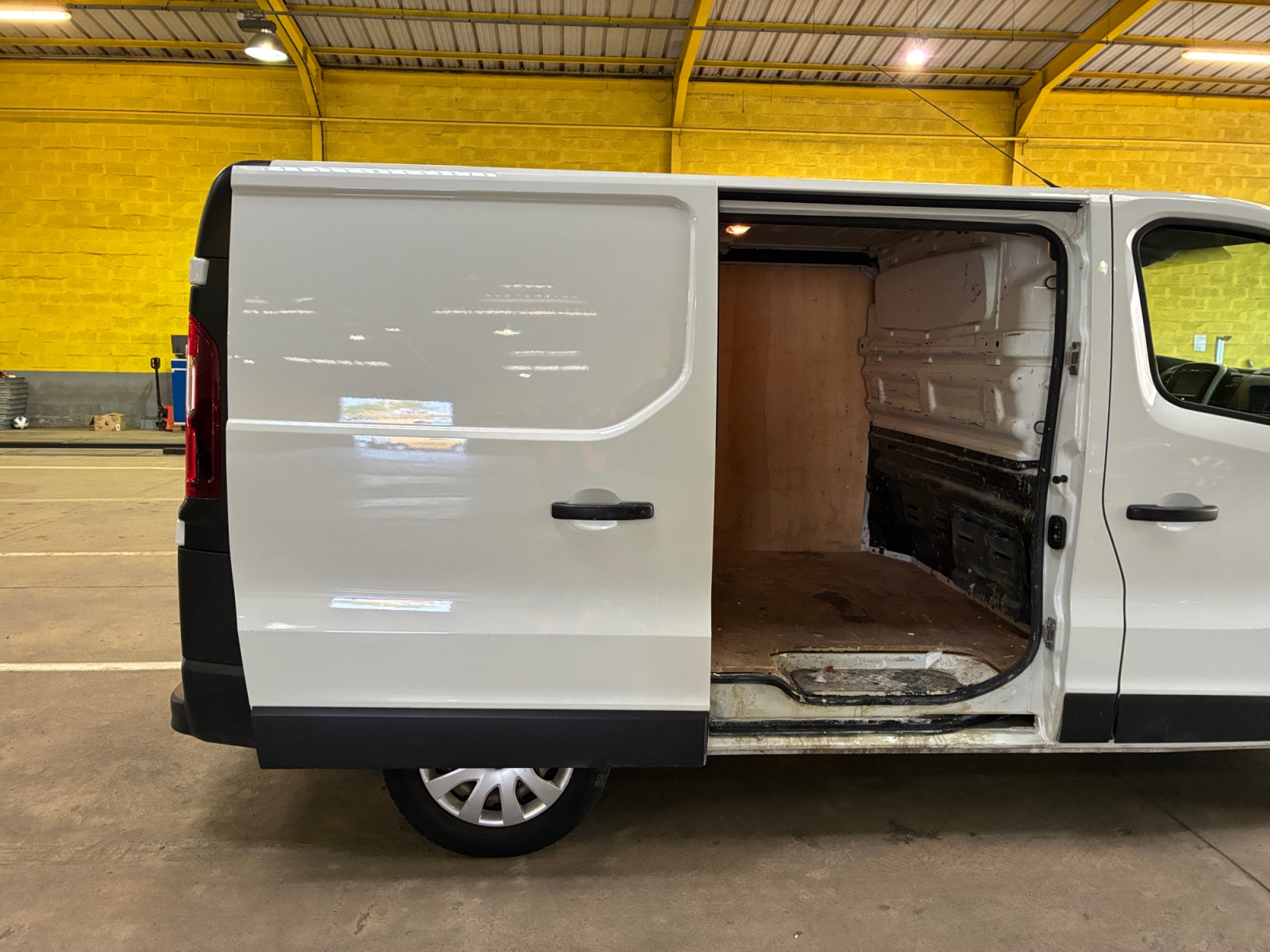 RENAULT Trafic Fgn L1h1 1000 Kg Dci 120 E6 GRAND CONFORT 