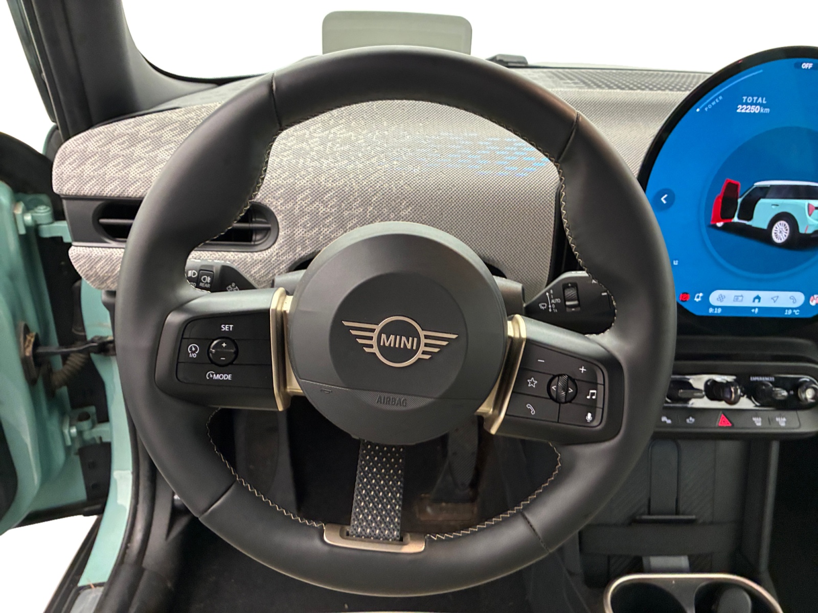 MINI Cooper 5 Portes C 156 Favoured + Pack S DKG7 2024