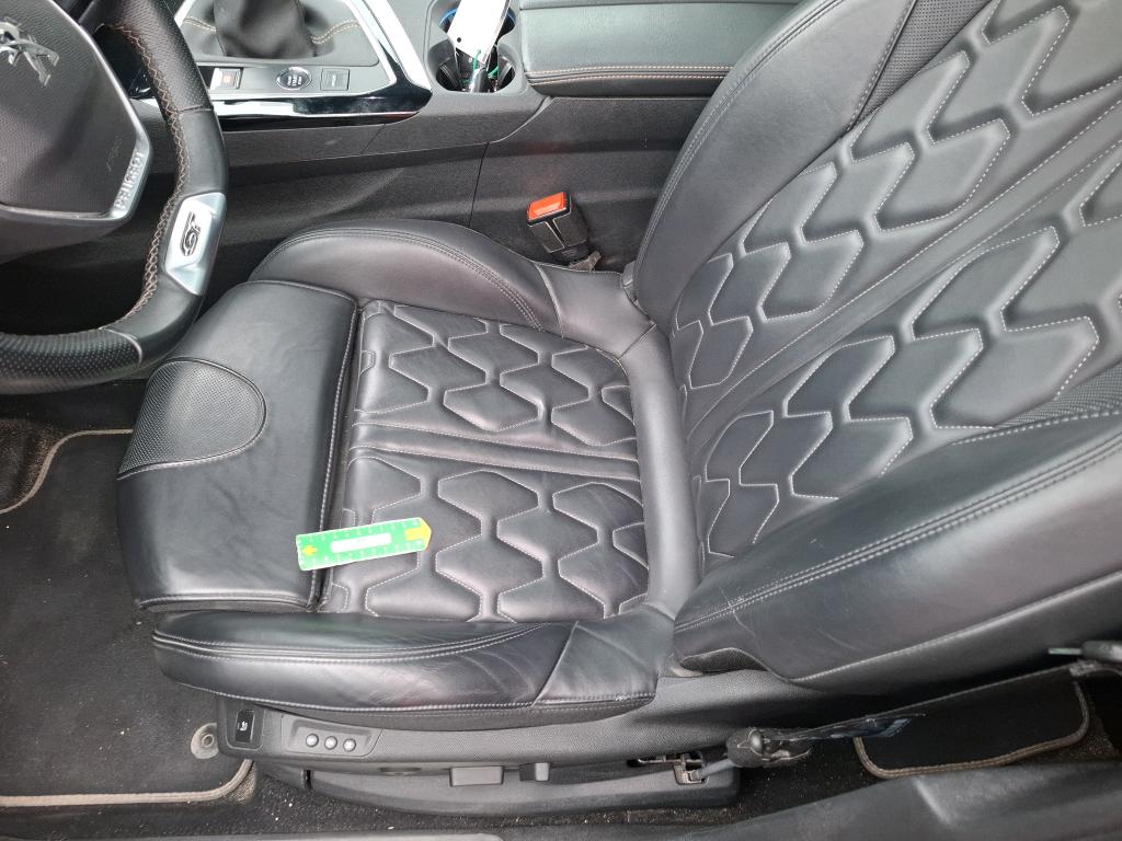 PEUGEOT 5008 PureTech 130ch S&S BVM6 GT 2021