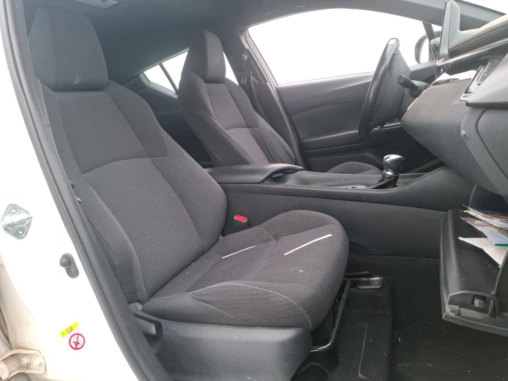 TOYOTA C-HR HYBRIDE 122h Dynamic 2019