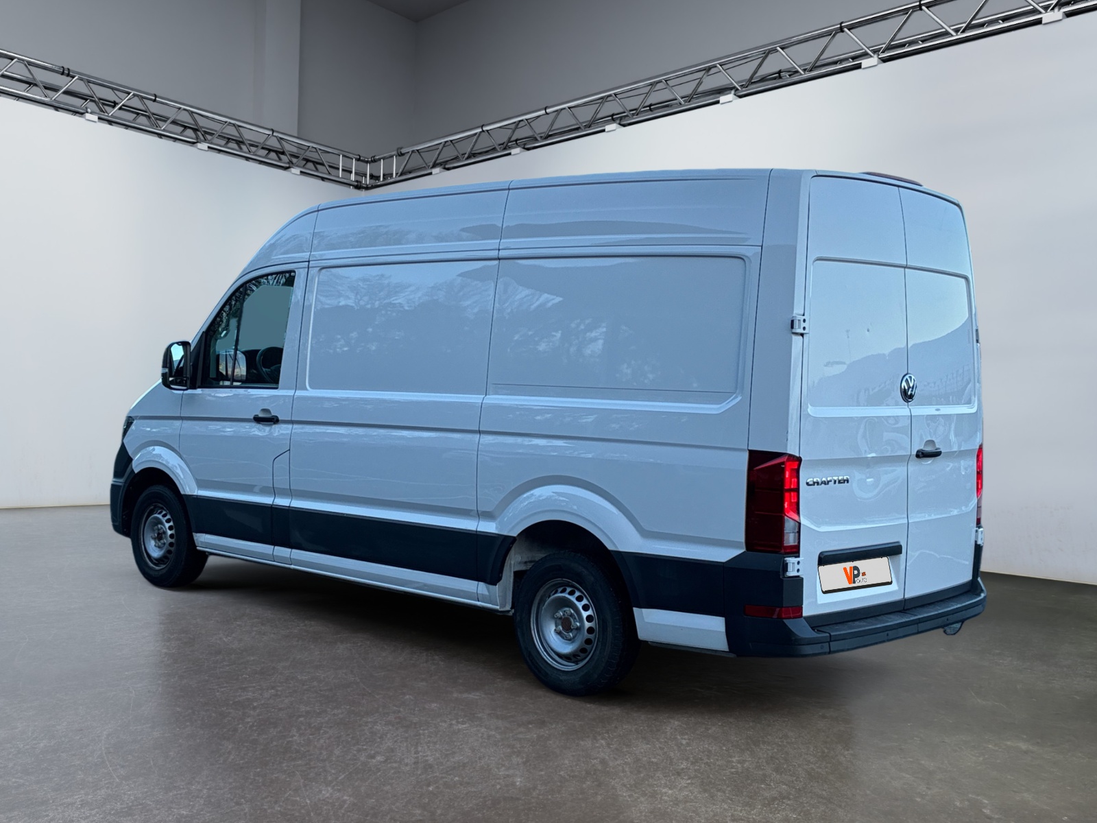 VOLKSWAGEN CRAFTER VAN 30 L3H3 11 M3 TRAC 2023